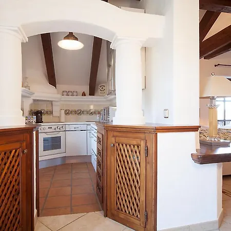 罗曼蒂克别墅酒店 4*